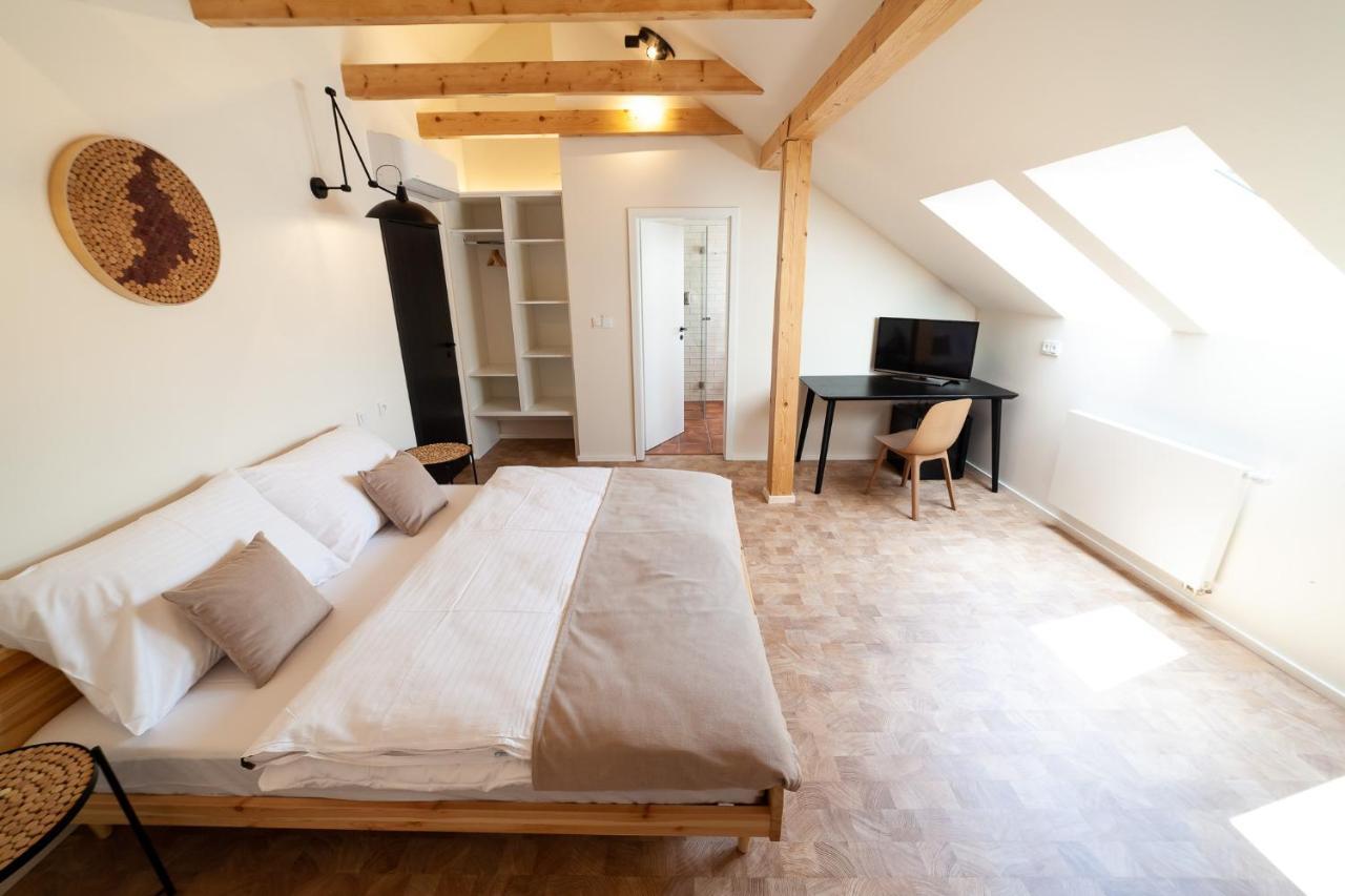 Apartmany Dacicky 2 Кутна-Гора Экстерьер фото